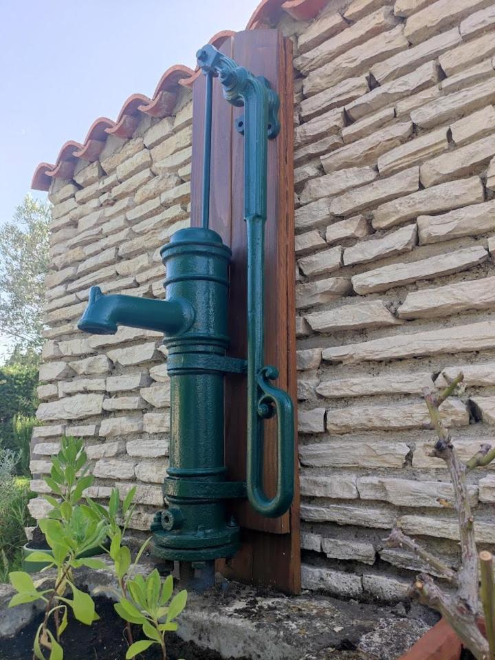 Le Gite De Lolivier En Provence Aramon Esterno foto